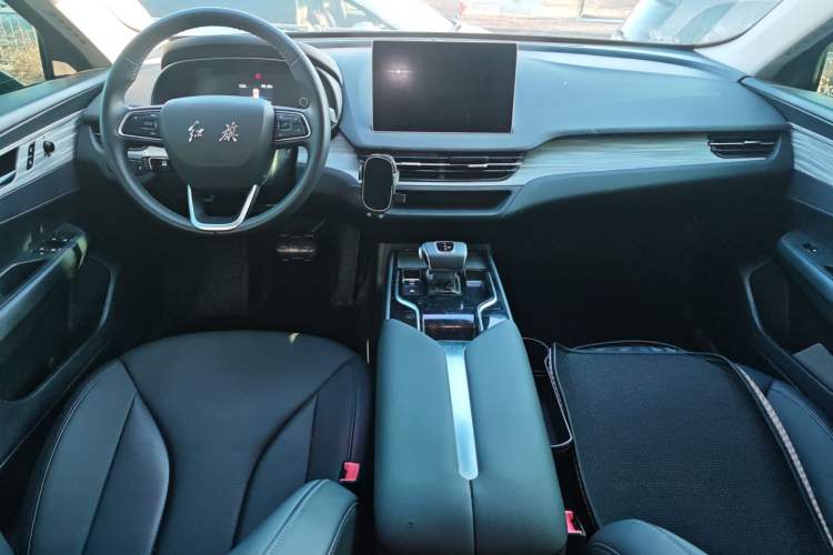 Used Hongqi E-QM5 2024 560km PLUS Center Console