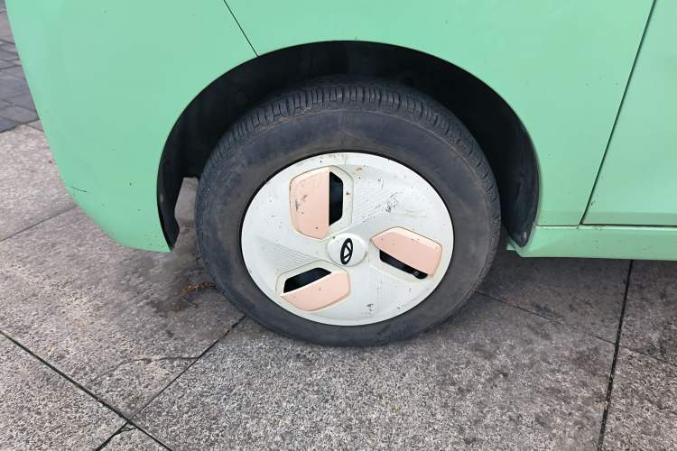 Used Chery QQ Ice Cream 2022 120km Conical Shape Lithium Iron Phosphate