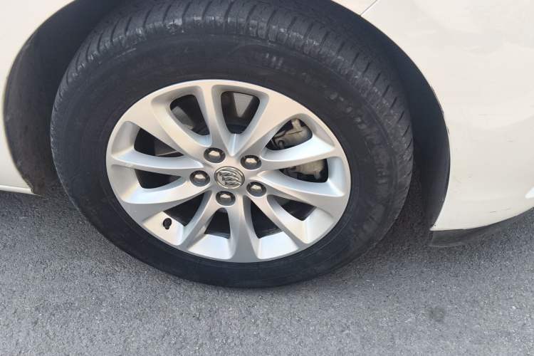 Used Buick GL8 2017 ES 28T Comfort Model China V Standard