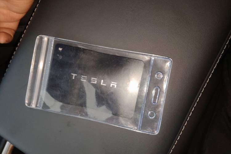 Used Tesla Model Y 2021 Long-Range All-Wheel-Drive Version 3D7
