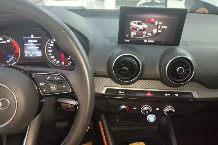 Used Audi Q2L 2018 35 TFSI Launch Exclusive Edition China VI Audio And AC Panel