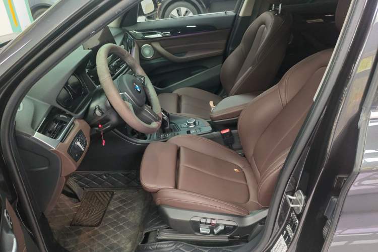 Used BMW X1 2022 sDrive25Li Leading Model Left Front Seat