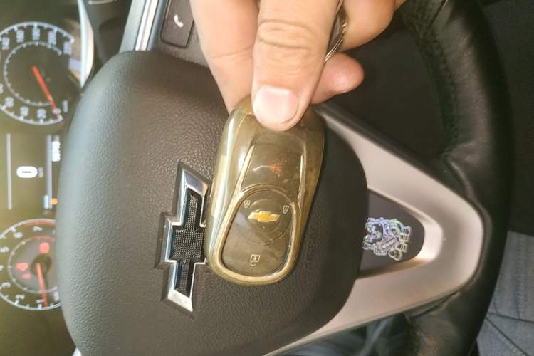 Used Chevrolet Monza 2022 320 Automatic Enjoyment Sunroof Version Vehicle Key