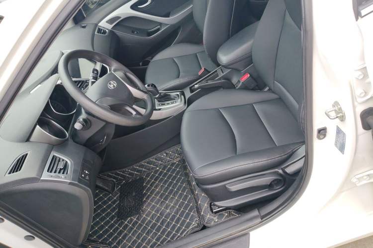 Used Hyundai Elantra (5th Generation / Langdong) 2015 1.6L Automatic Leading Model