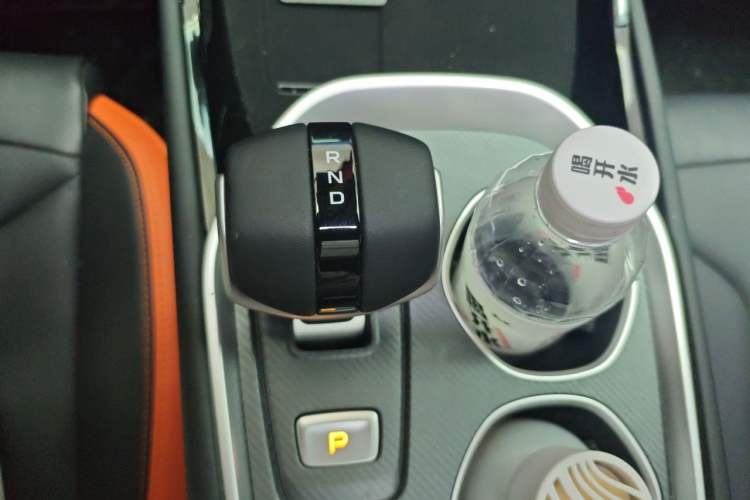 Used CHANGAN UNI-V 2025 Model Third-Generation 1.5T 500Bar Prestige Edition
