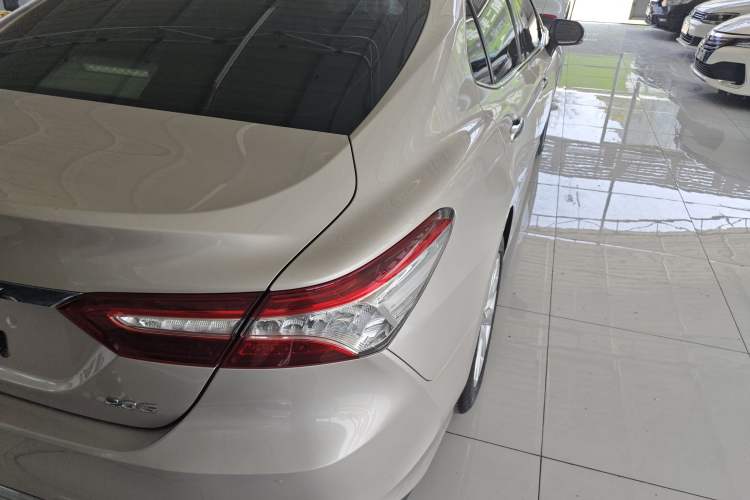 Used Toyota Camry 2018 2.0G Luxury Edition
