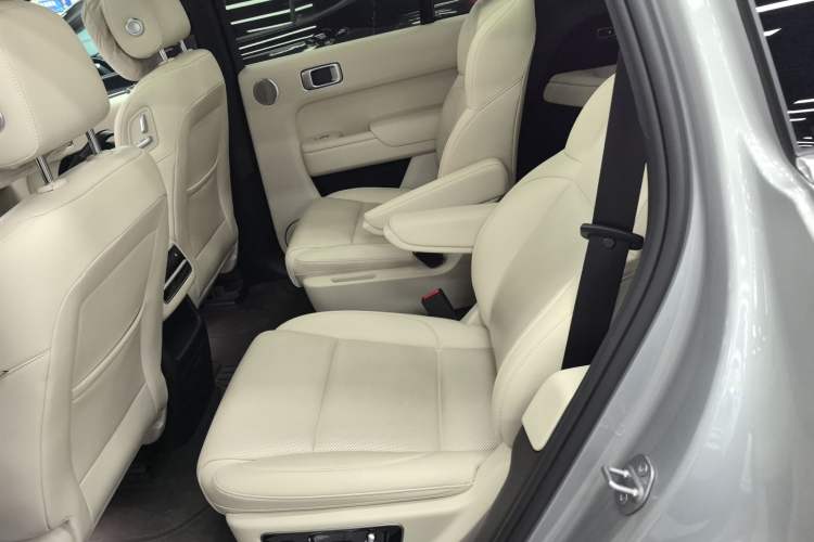 Used Li Auto L8 2023 Pro Model
