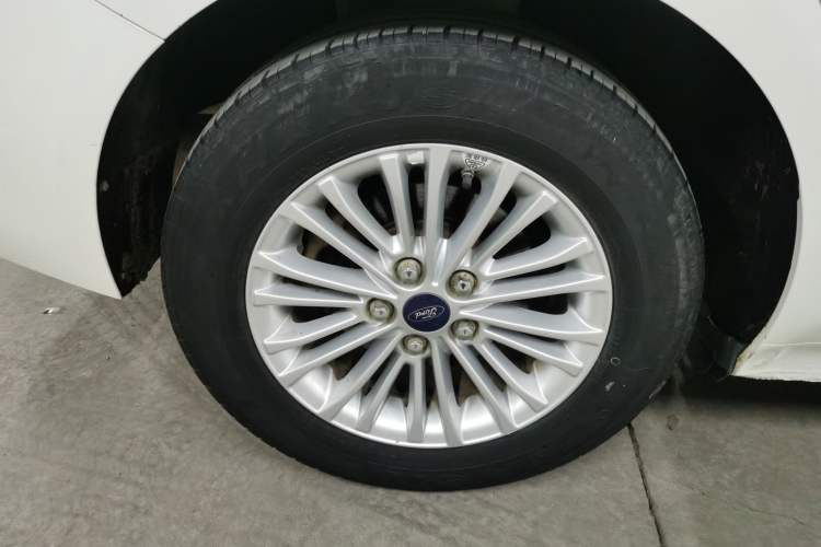 Used Ford Escort 2015 1.5L Manual Comfort Model
