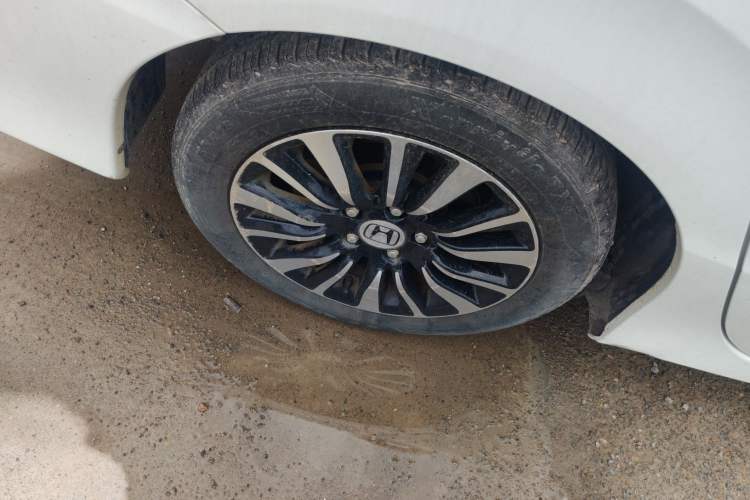 Used Honda Crider 2015 1.8L automatic luxury edition