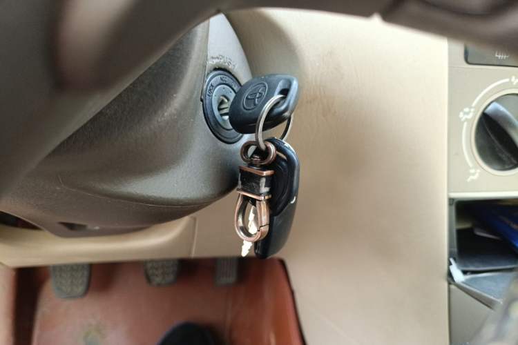 Used Toyota Corolla EX 2010 1.6L Manual Luxury Edition