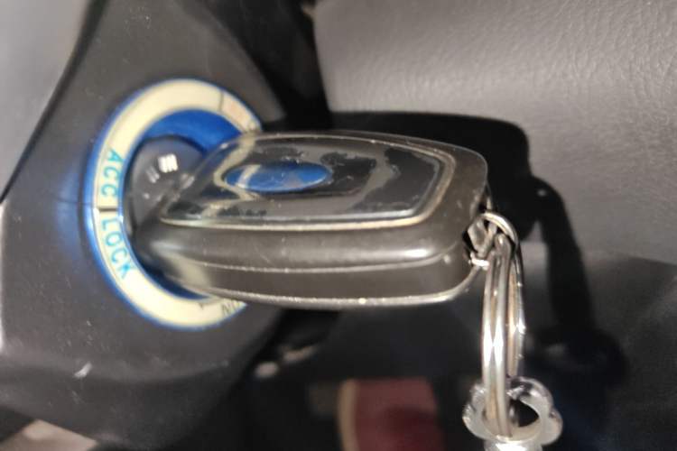 Used Ford Focus 2012 Sedan 1.6L Automatic Fashion Edition
