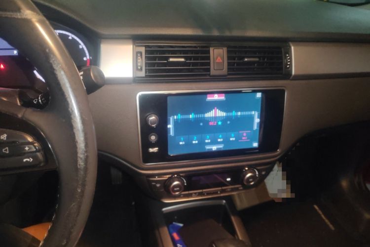 Used Qoros 3 2014 Hatchback 1.6L Automatic Zhiyue Model Audio And AC Panel