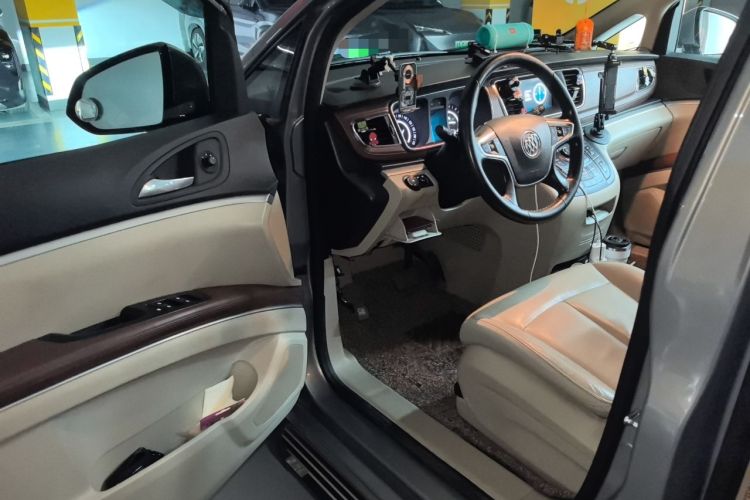 Used Buick GL8 2018 28T Luxury Model China VI Standard