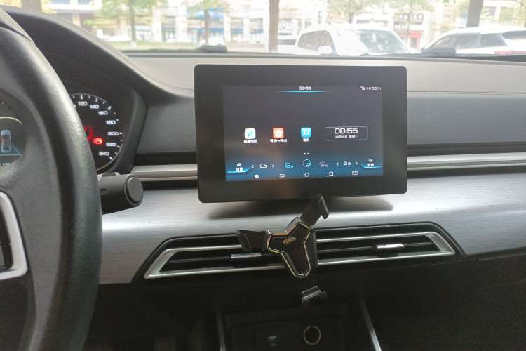 Used BYD Qin New Energy 2019 High-Range Luxury Model Audio And AC Panel