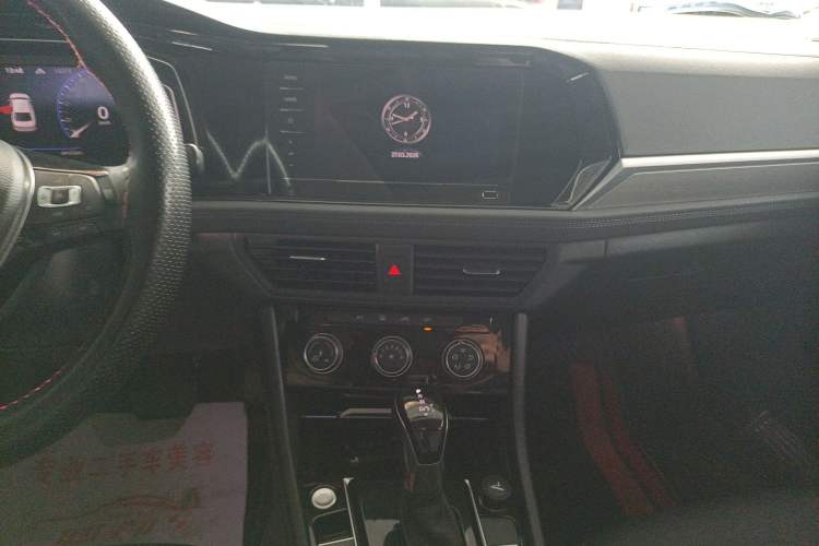 Used Volkswagen Sagitar 2022 280TSI DSG Excellence Edition Audio And AC Panel