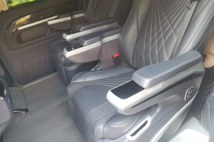 Used Mercedes-Benz Vito 2021 2.0T Business Version 7 Seats
