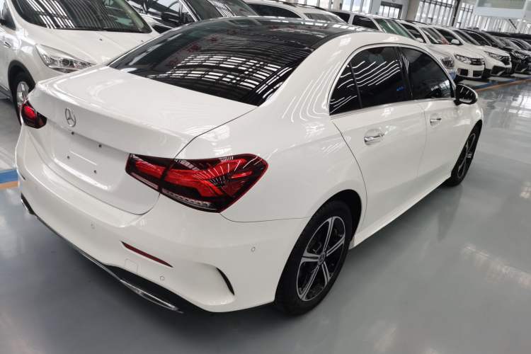 Used Mercedes-Benz A-Class 2022 Revised Version A 200 L Sport Sedan Fashionable Style
