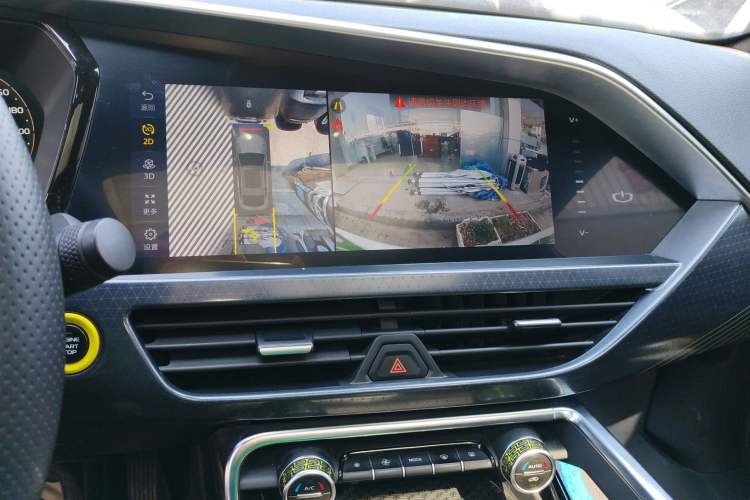 Used Geely Auto Monjaro S 2021 2.0TD DCT Two-Wheel Drive Lightning Edition Audio And AC Panel