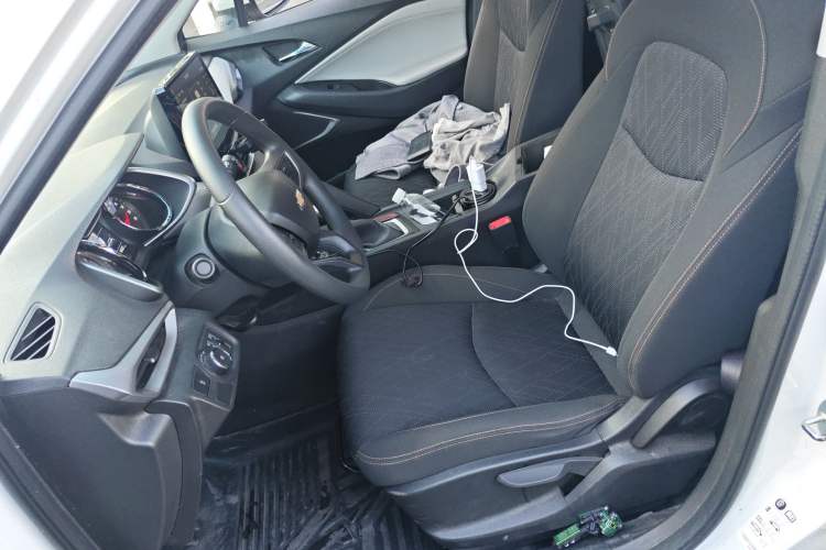 Used Chevrolet Orlando 2020 Mild Hybrid 530T Automatic Enjoyment Edition (5+2 Models) Left Front Seat