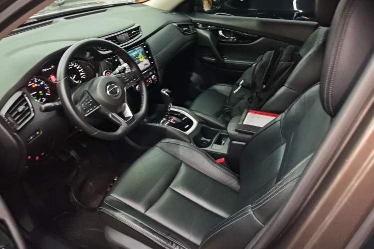 Used Nissan X-Trail 2019 2.0L CVT Smart Connect Comfort Edition 2WD