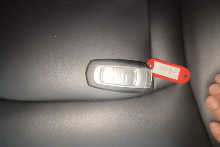 Used Geely Auto Emgrand X7 Sport 2018 1.8TD Automatic Two-Wheel Drive Smart Connect 4G Internet Edition