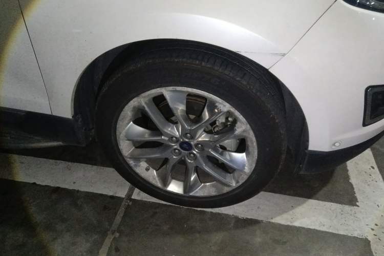 Used Ford Edge 2017 EcoBoost 245 Four-Wheel-Drive Flagship 7-Seater