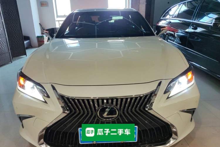 Used Lexus ES 2020 200 Excellence Edition Front