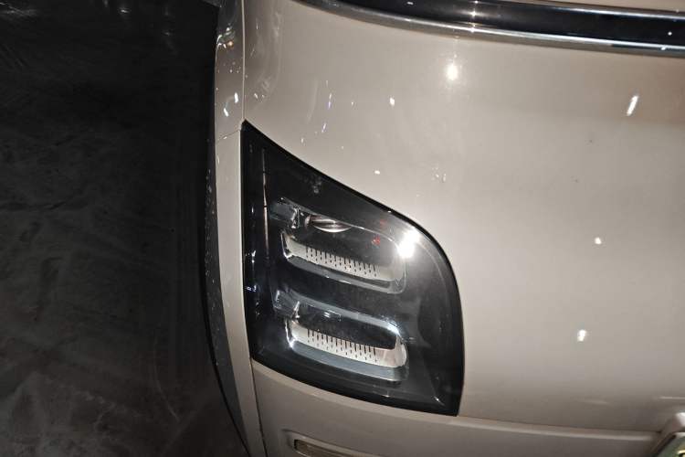 Used Wuling Air ev 2023 - Four Seats - Advanced Edition Right Front Headlight