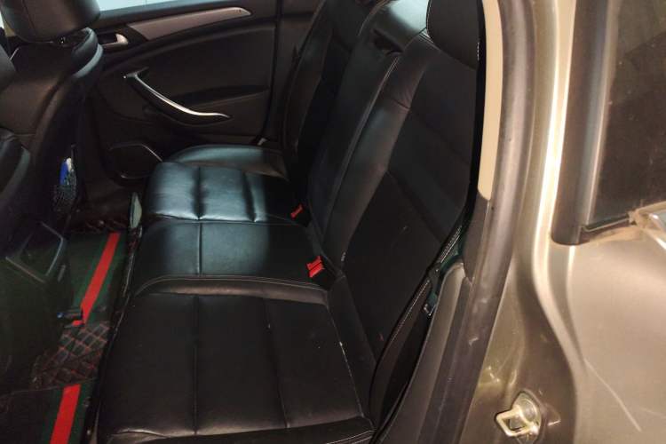 Used Citroen C5 2017 350THP Automatic Luxury Model Interior 4