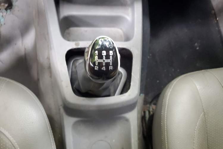 Used BAIC Weiwang M20 2014 1.5L Ultra-Luxury BJ415B Gear Lever