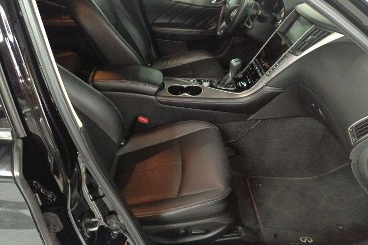 Used Infiniti Q50 2014 3.7L Comfort Edition
