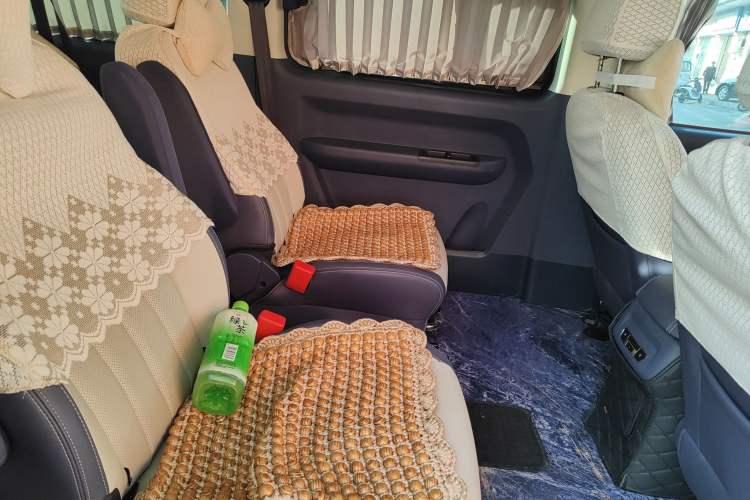 Used BAW Ruisheng Ace M7 2025 2.0L Automatic Long Wheelbase Flagship Version 7 Seats Left Rear Seat