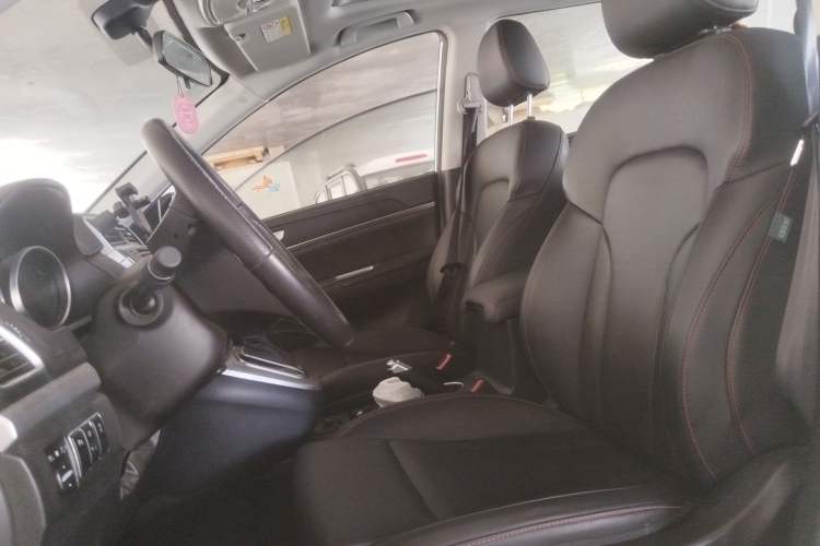 Used Haval H6 2015 Sport Edition 1.5T Automatic Two-Wheel Drive Luxury Model Left Front Seat