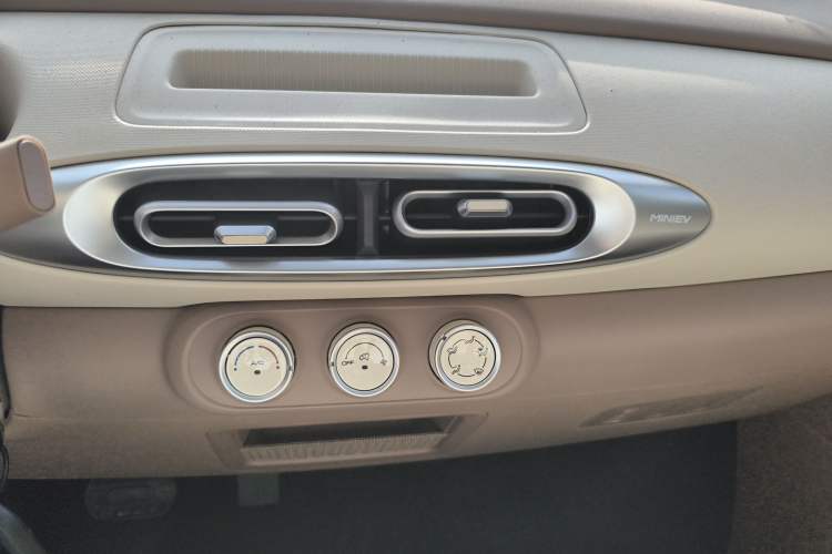 Used Wuling Hongguang MINIEV 2025 Four-Door Version Advanced Edition