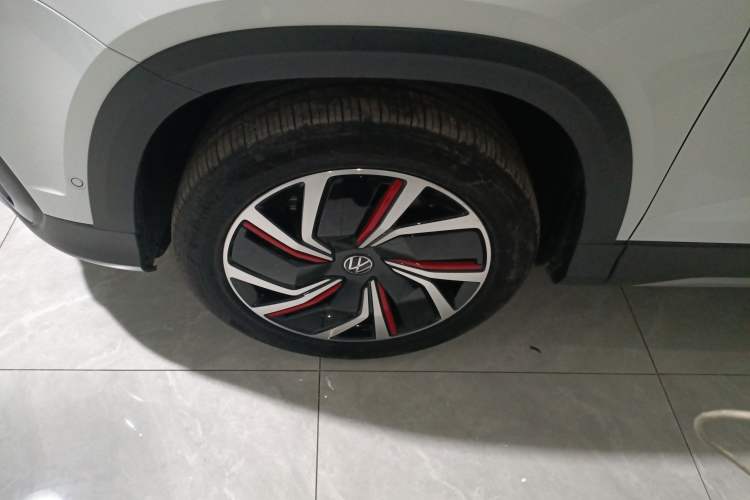 Used Volkswagen Tharu 2024 300TSI Two-Wheel-Drive Moon Luxury Edition