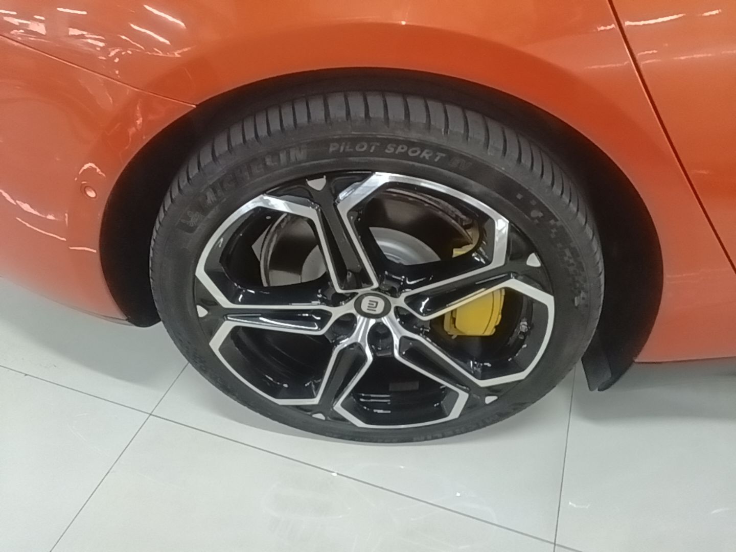 Xiaomi Auto SU7 2024 Rear-Drive Ultra-Long Range Advanced Pro-Level Intelligent Driving Version — снимка 11