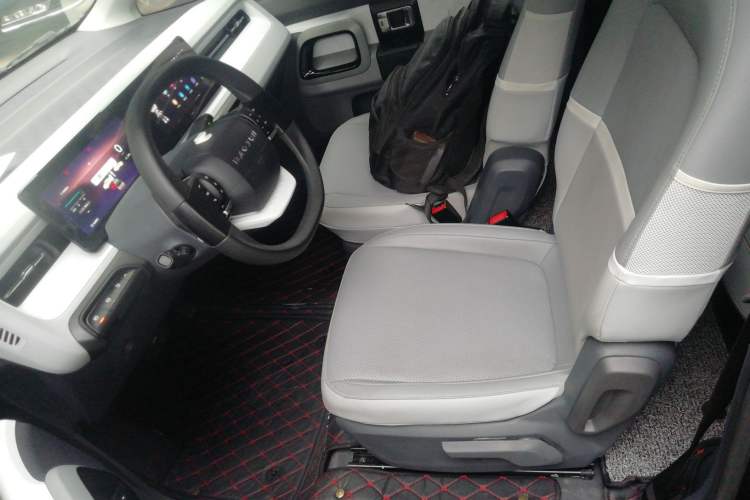 Used Baojun KiWi EV 2021 Artist Model Lithium Iron Phosphate