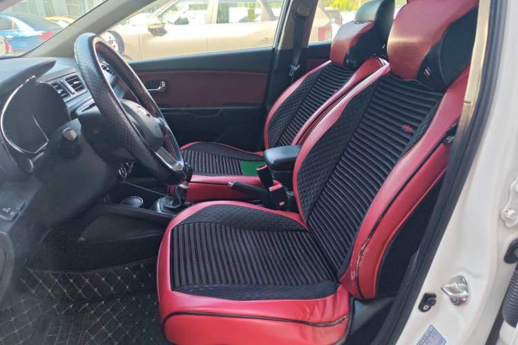 Used Kia K2 2012 Hatchback 1.4L MT Cool Edition Commemorative Model