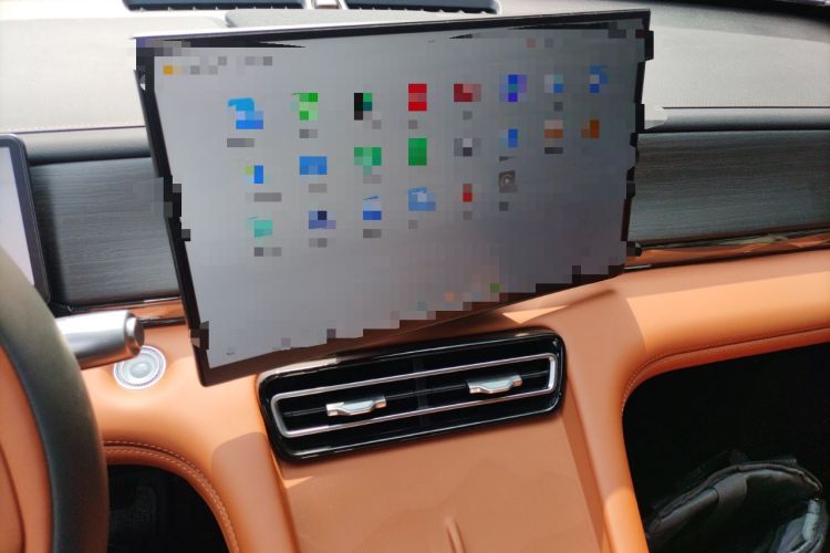 Used JETOUR Shanhai L7 Plus 2025 Model 220km Flagship 7-seater Audio And AC Panel