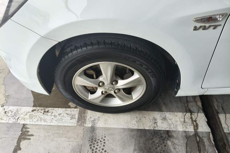 Used Hyundai Verna (older generation) 2014 1.4L Manual Smart GLS Trim