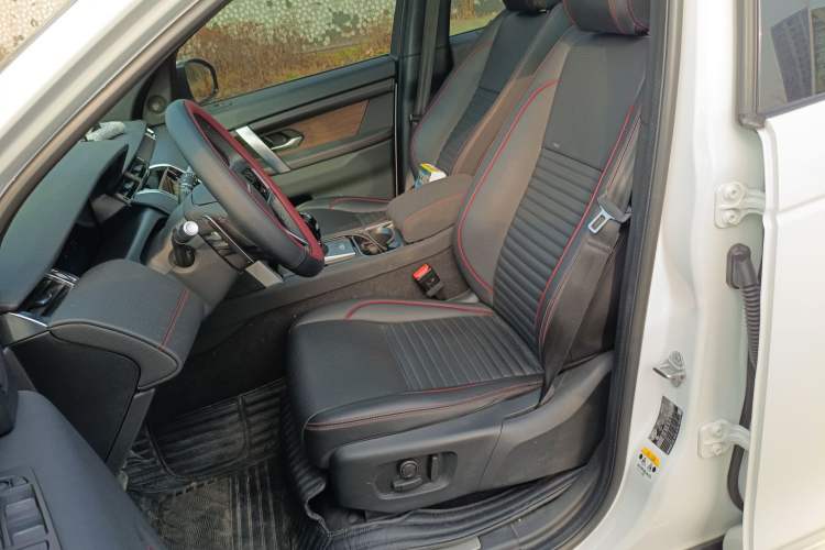 Used Land Rover Discovery Sport New Energy 2022 Facelifted P300e Plug-in Hybrid Electric Version
