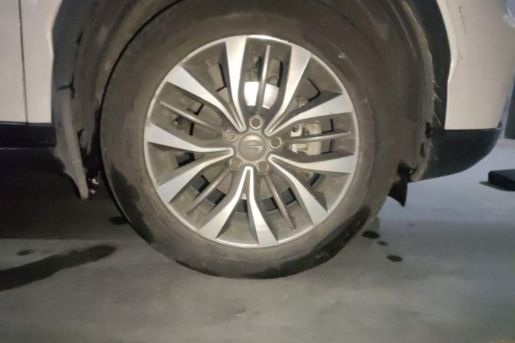 Used GAC Trumpchi GS8 2017 320T Two-Wheel Drive Prestige Version (7 Seats) Right Front Wheel Hub