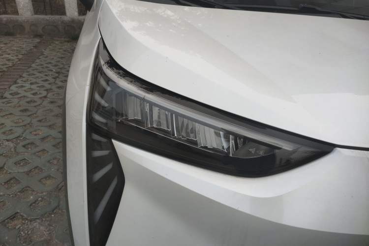 Used AION Y 2022 70 Enjoyment Edition Lithium Iron Phosphate Right Front Headlight