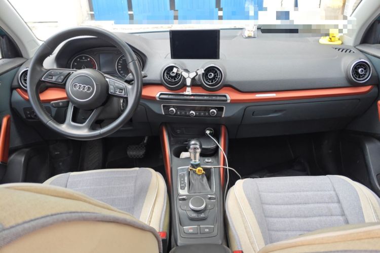 Used Audi Q2L 2018 35 TFSI Fashionable & Elegant Version China VI Emission Standard Center Console
