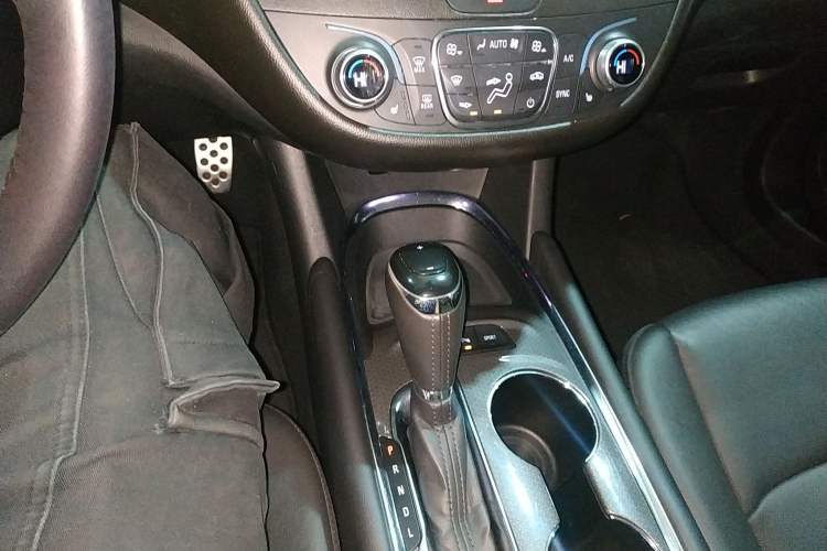 Used Chevrolet Malibu XL 2017 1.5T Automatic Ruichi Edition Gear Lever