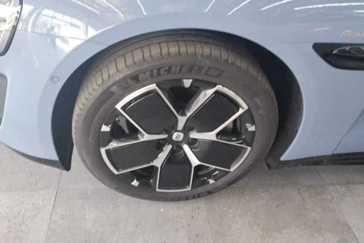 Used Xiaomi Auto SU7 2024 Rear-Drive Standard Founder Edition Exterior 4