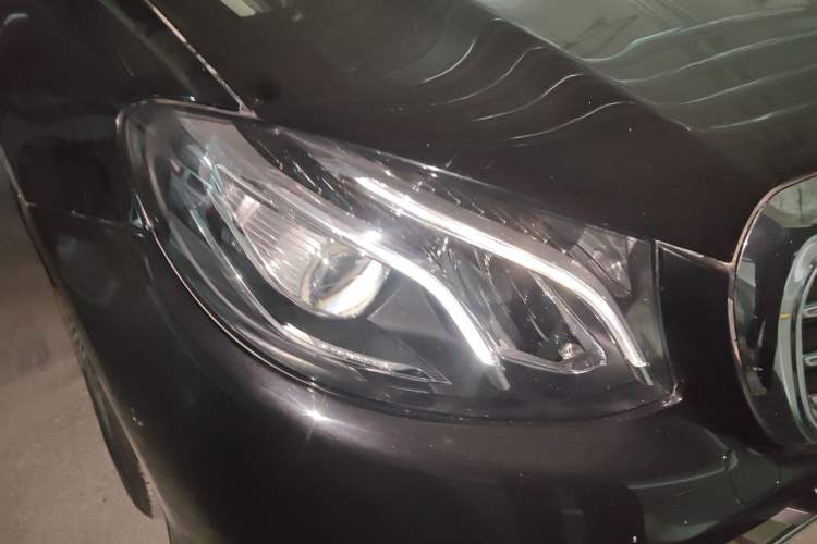 Used Mercedes-Benz E-Class 2018 E 200 L 4MATIC Right Front Headlight