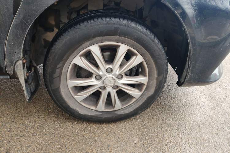 Used FORTHING Lingzhi 2019 M5L 1.6L 7-Seater Comfort Model China VI Standard
