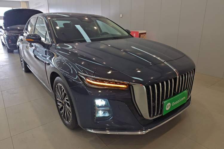 Used Hongqi H5 2023 2.0T Automatic Smart Connect Flagship Edition Front Right 45 Deg
