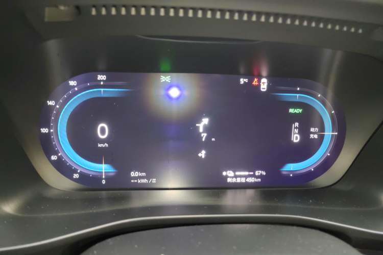 Used Volvo XC40 New Energy 2024 Long-Range PRO Version
